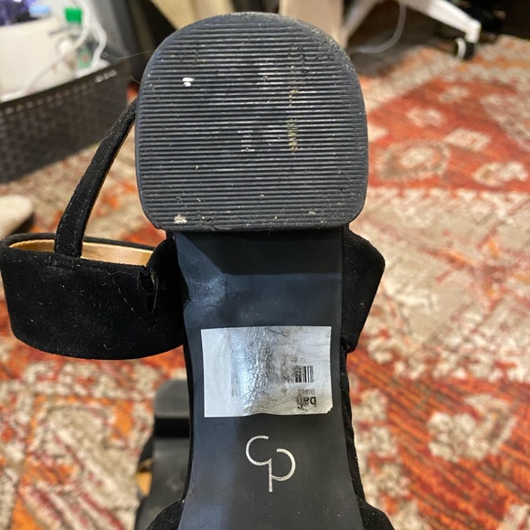 Dress Barn Strappy Sandals - Picture 3 of 4